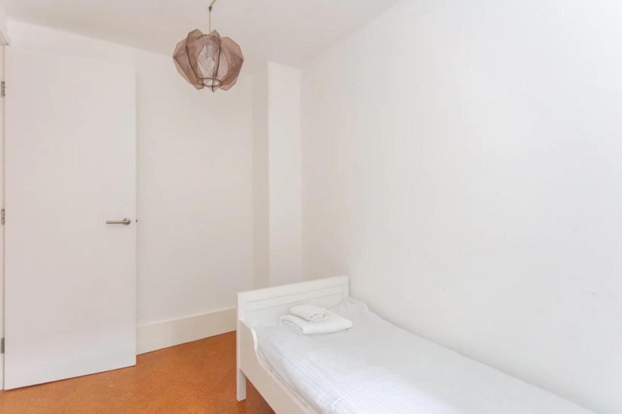 Peaceful 2 Bedroom Apartment In Central Londyn Zewnętrze zdjęcie